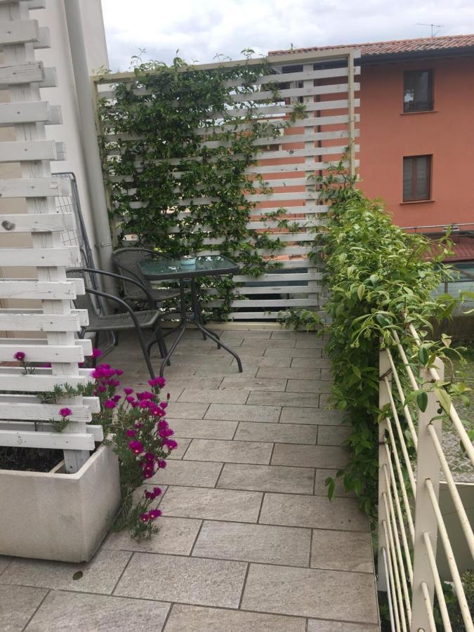 Antonella Gardalake 2 Desenzano del Garda Dış mekan fotoğraf