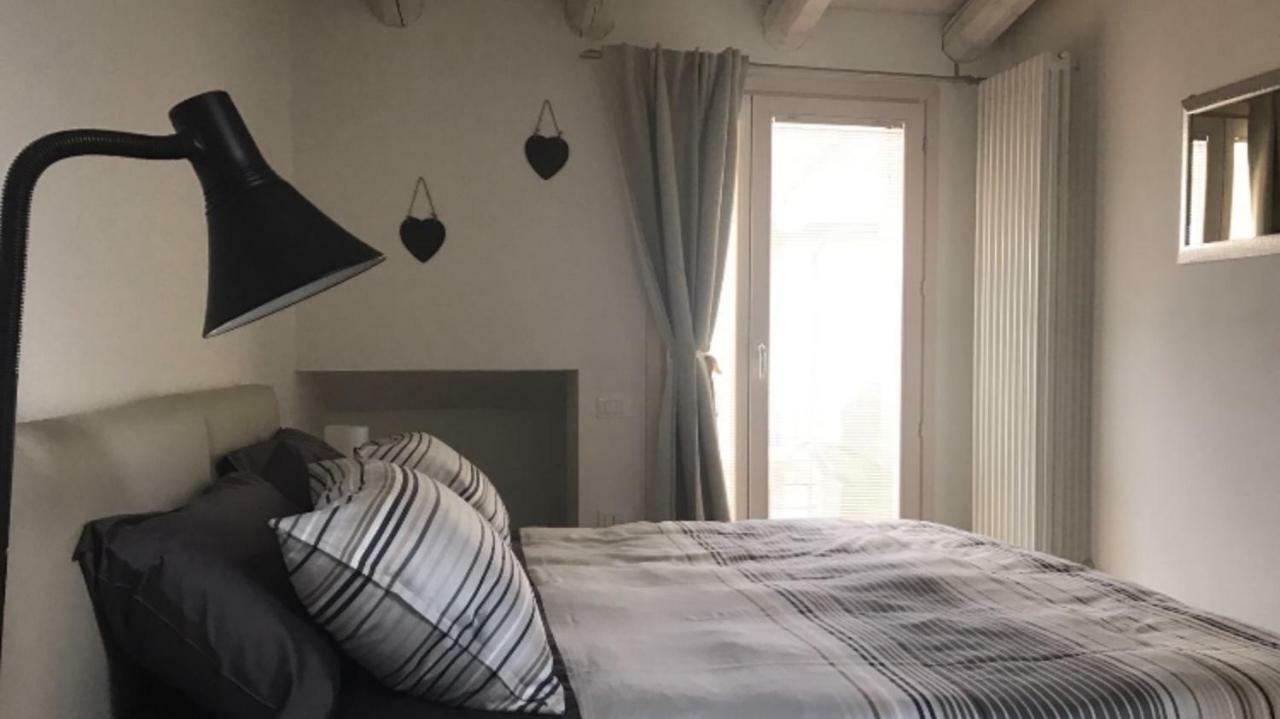 Antonella Gardalake 2 Desenzano del Garda Dış mekan fotoğraf